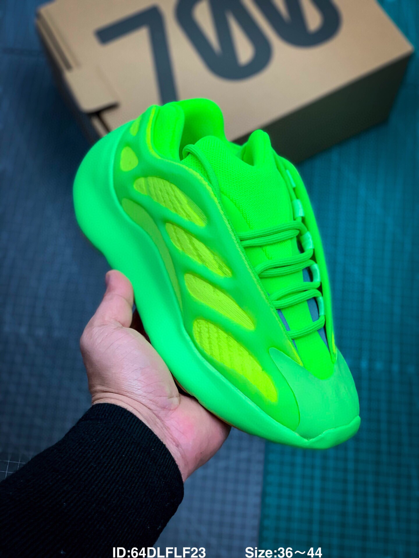 Adidas yeezy 700 verde on sale