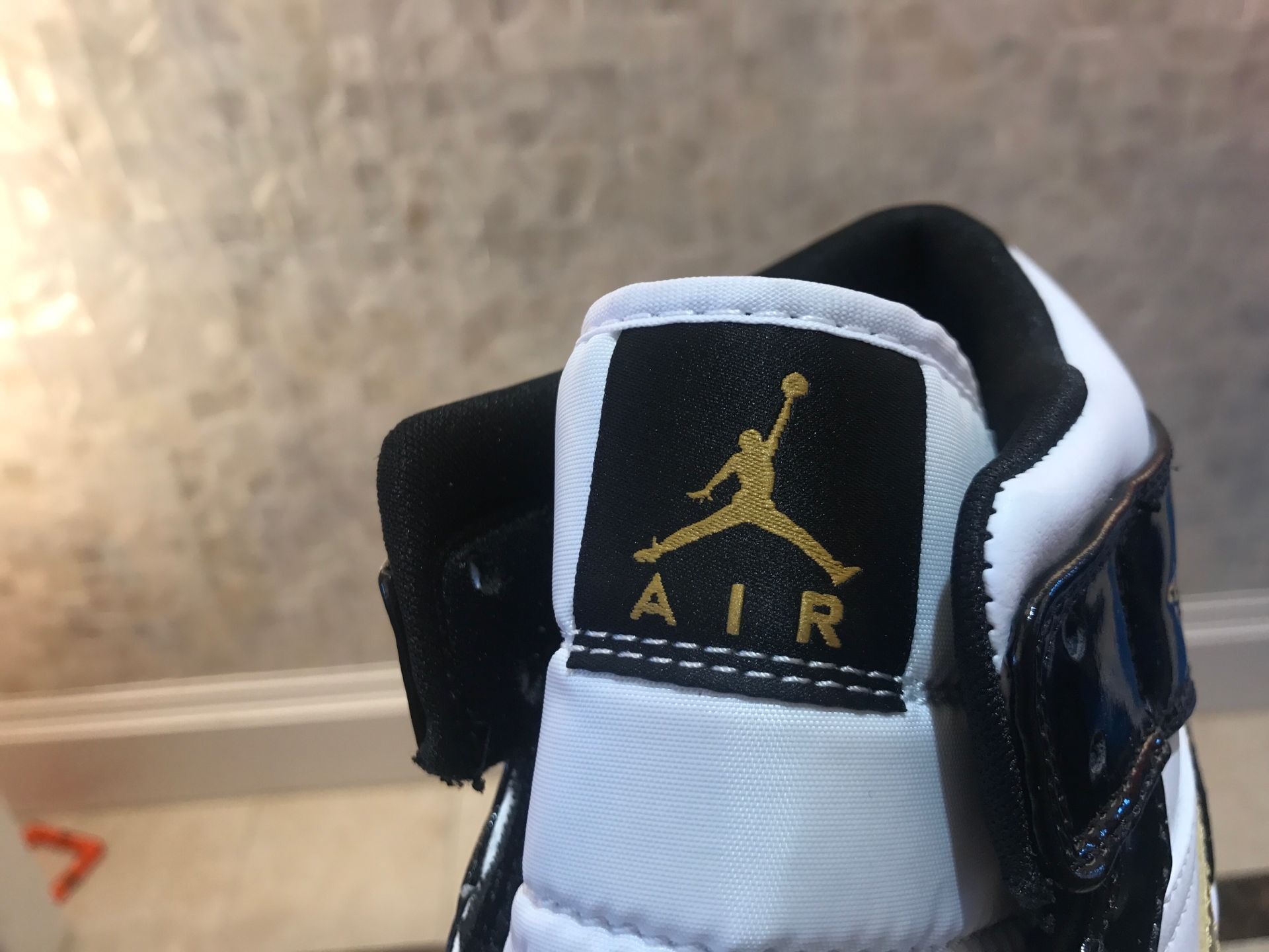 jordan air jordan 1 retro mid