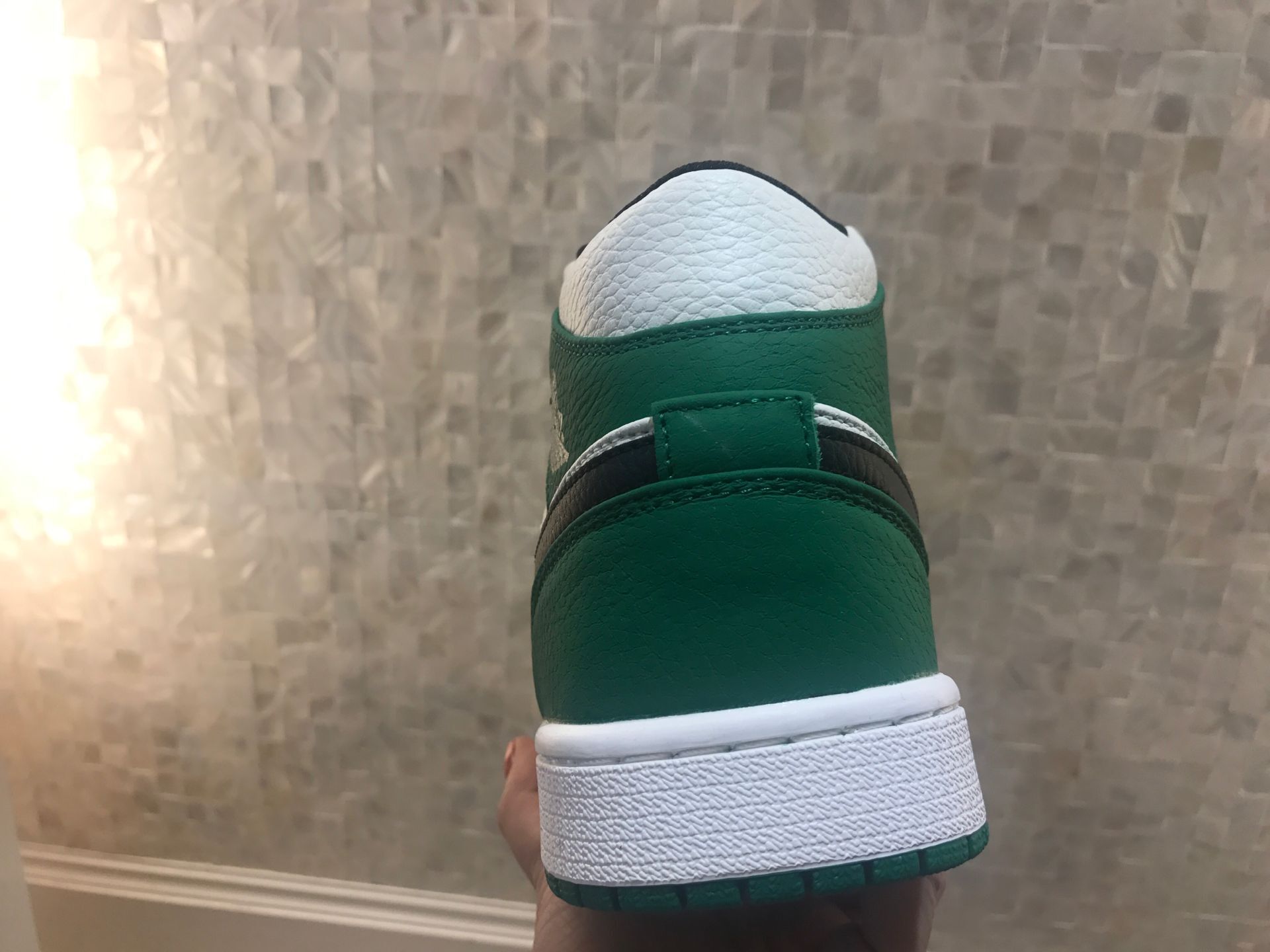 jordan air jordan 1 retro mid