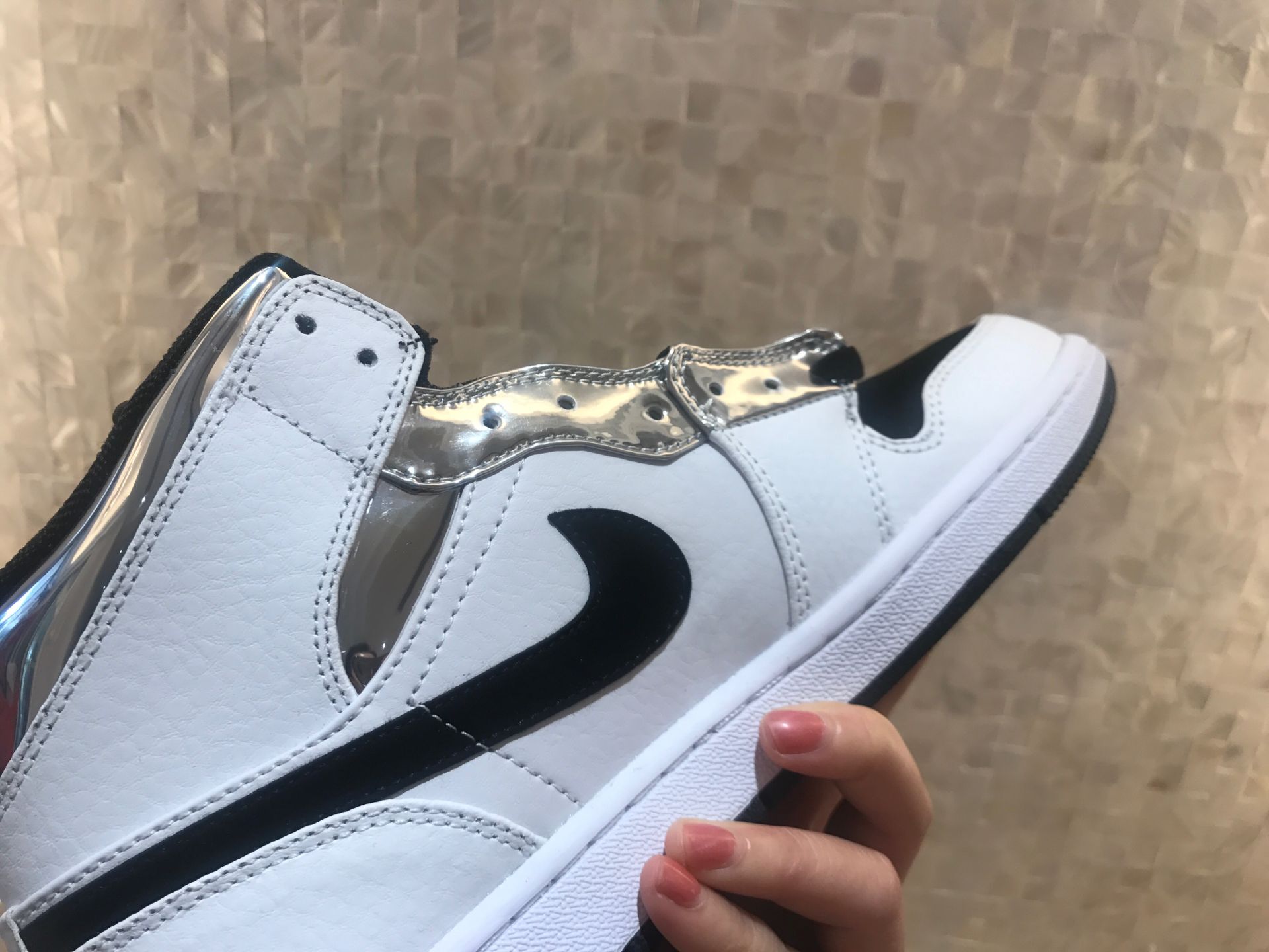 jordan air jordan 1 retro mid