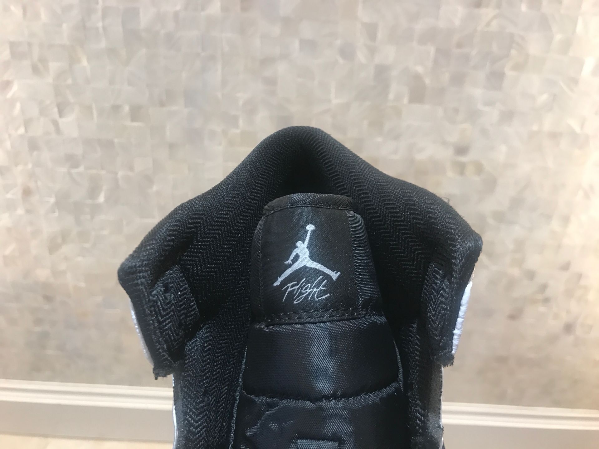 jordan air jordan 1 retro mid