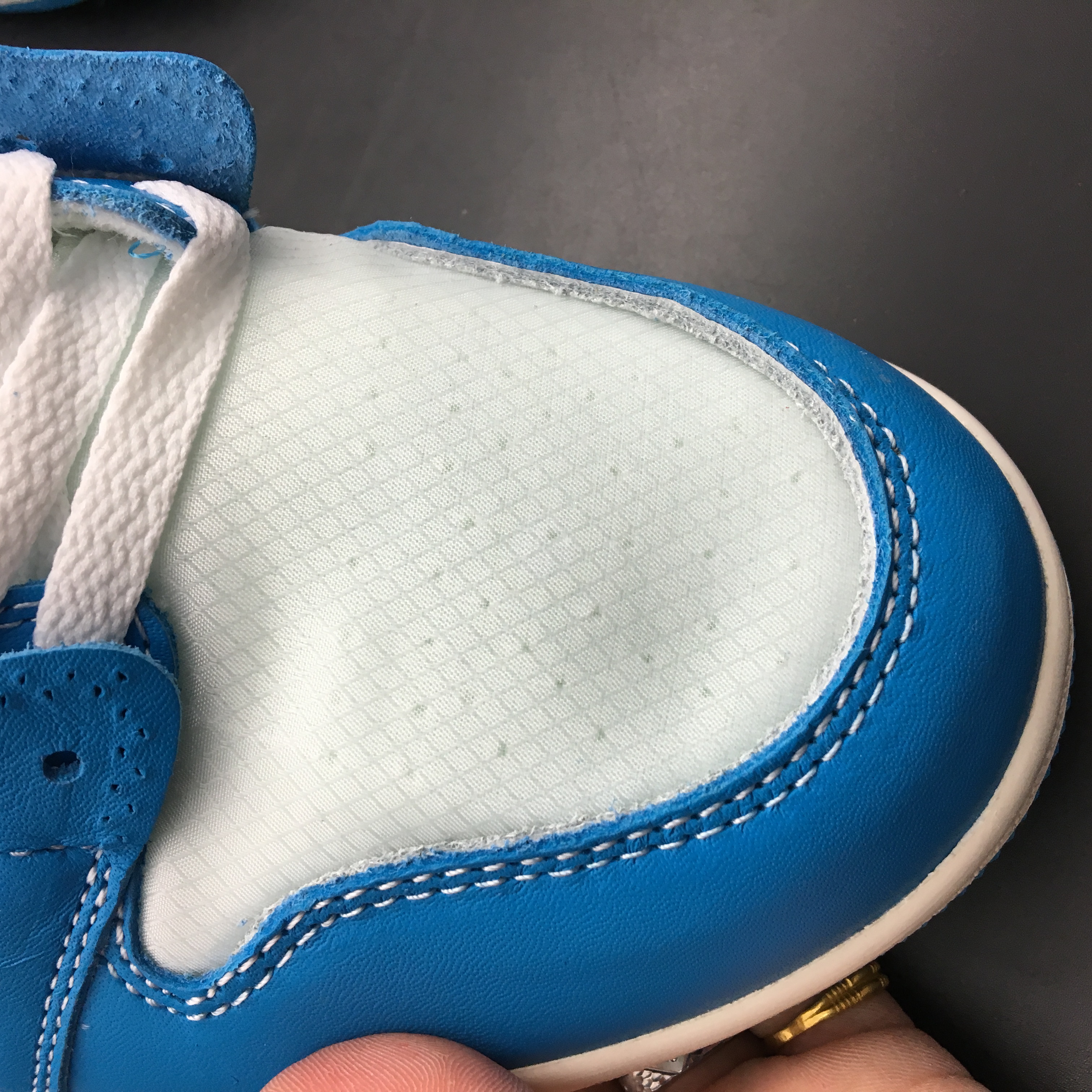 jordan air jordan 1 retro mid