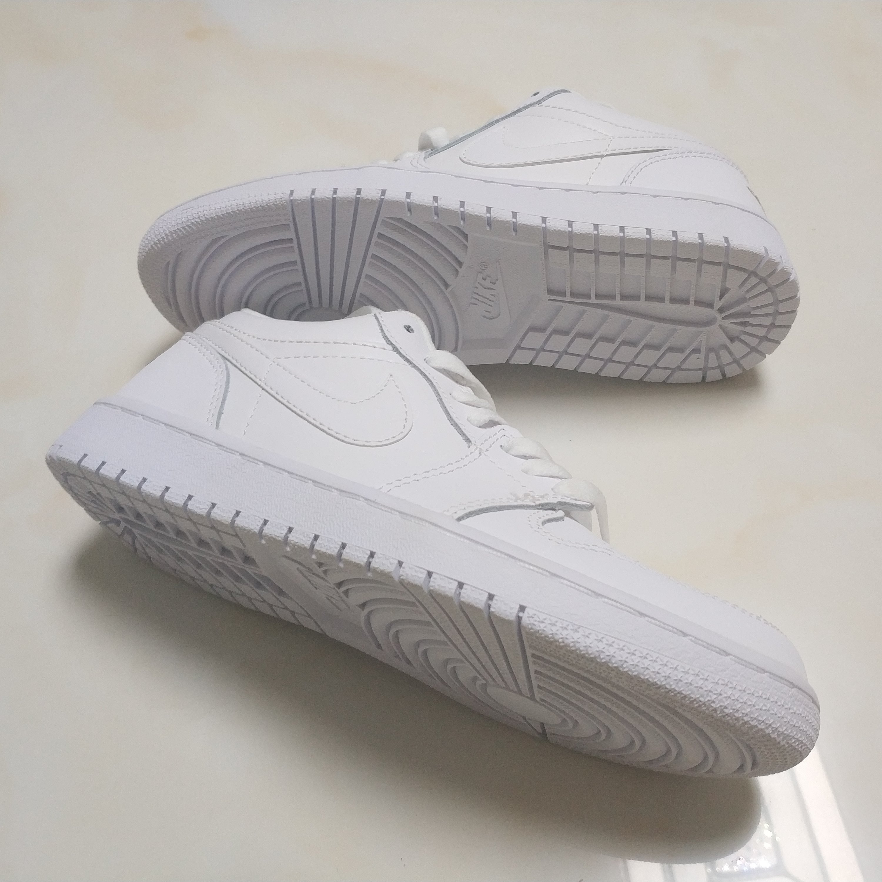 jordan air jordan 1 retro low