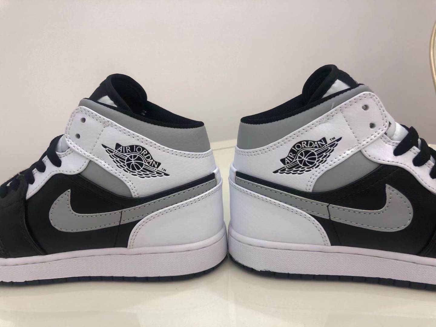 jordan air jordan 1 retro mid