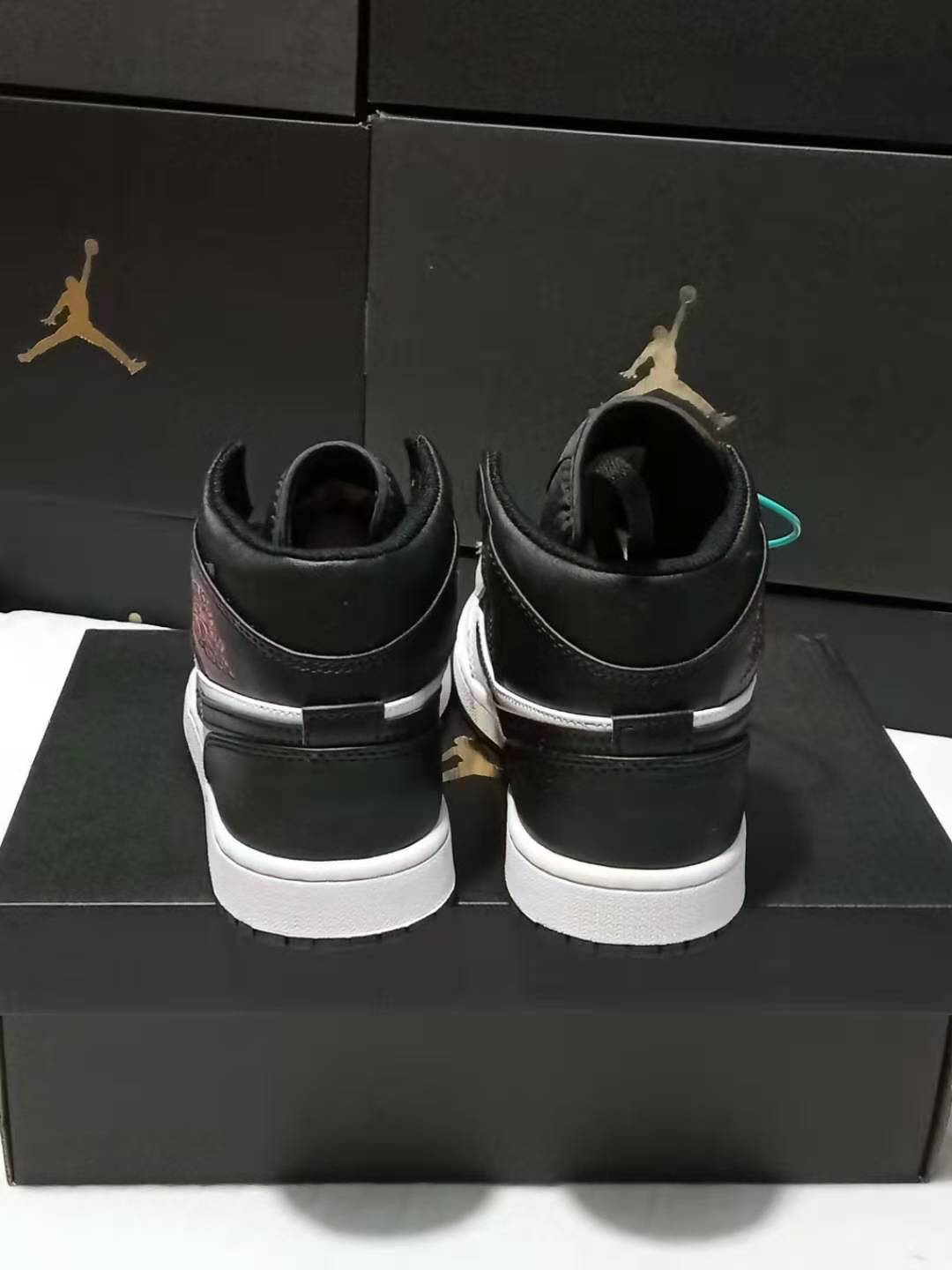 jordan air jordan 1 retro mid