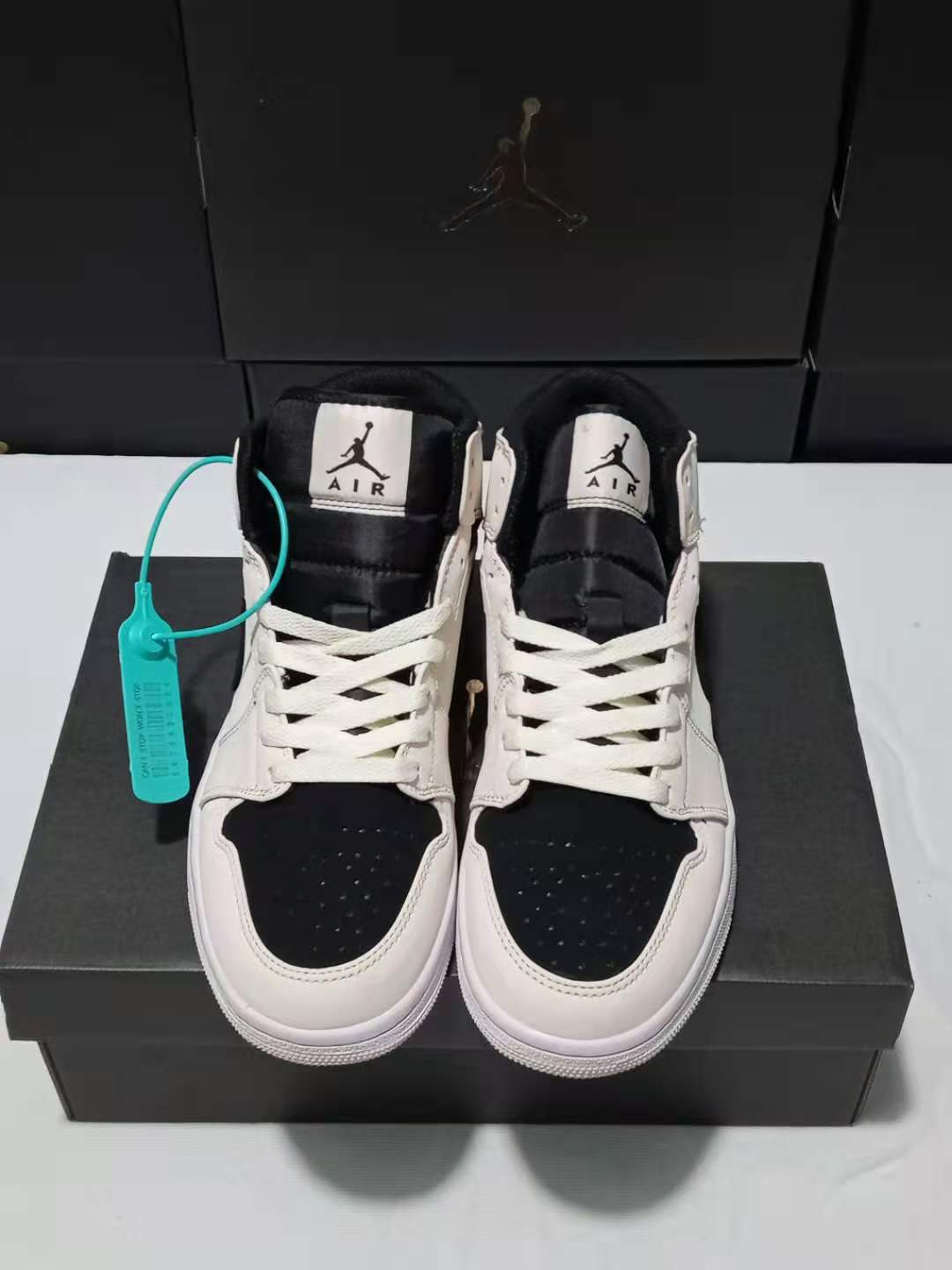 jordan air jordan 1 retro mid