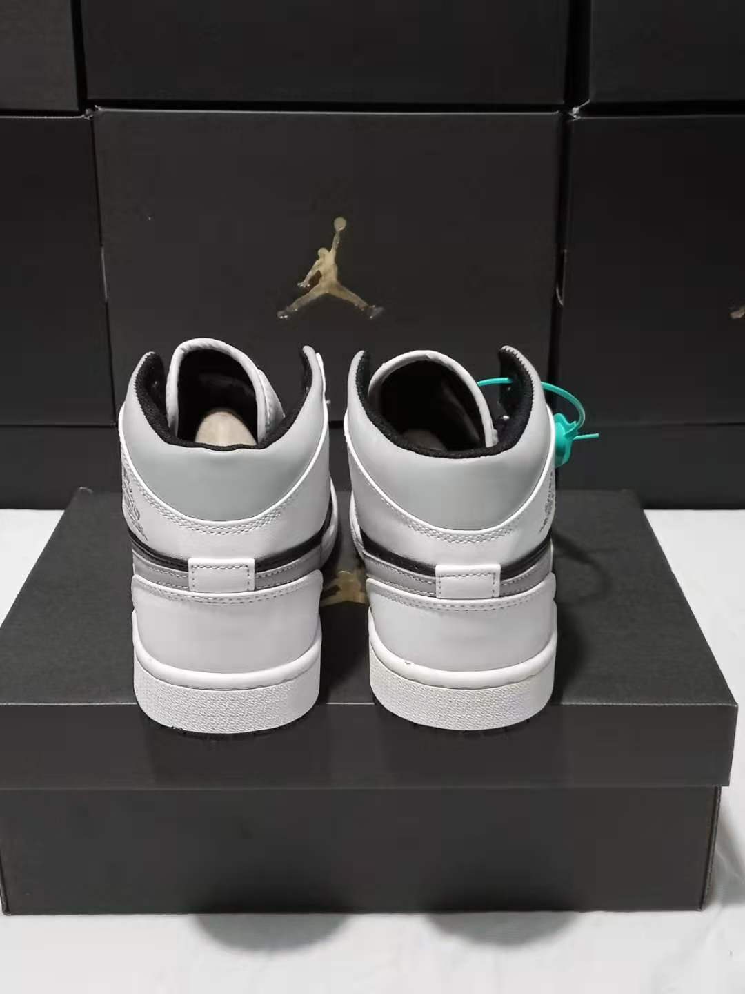 jordan air jordan 1 retro mid