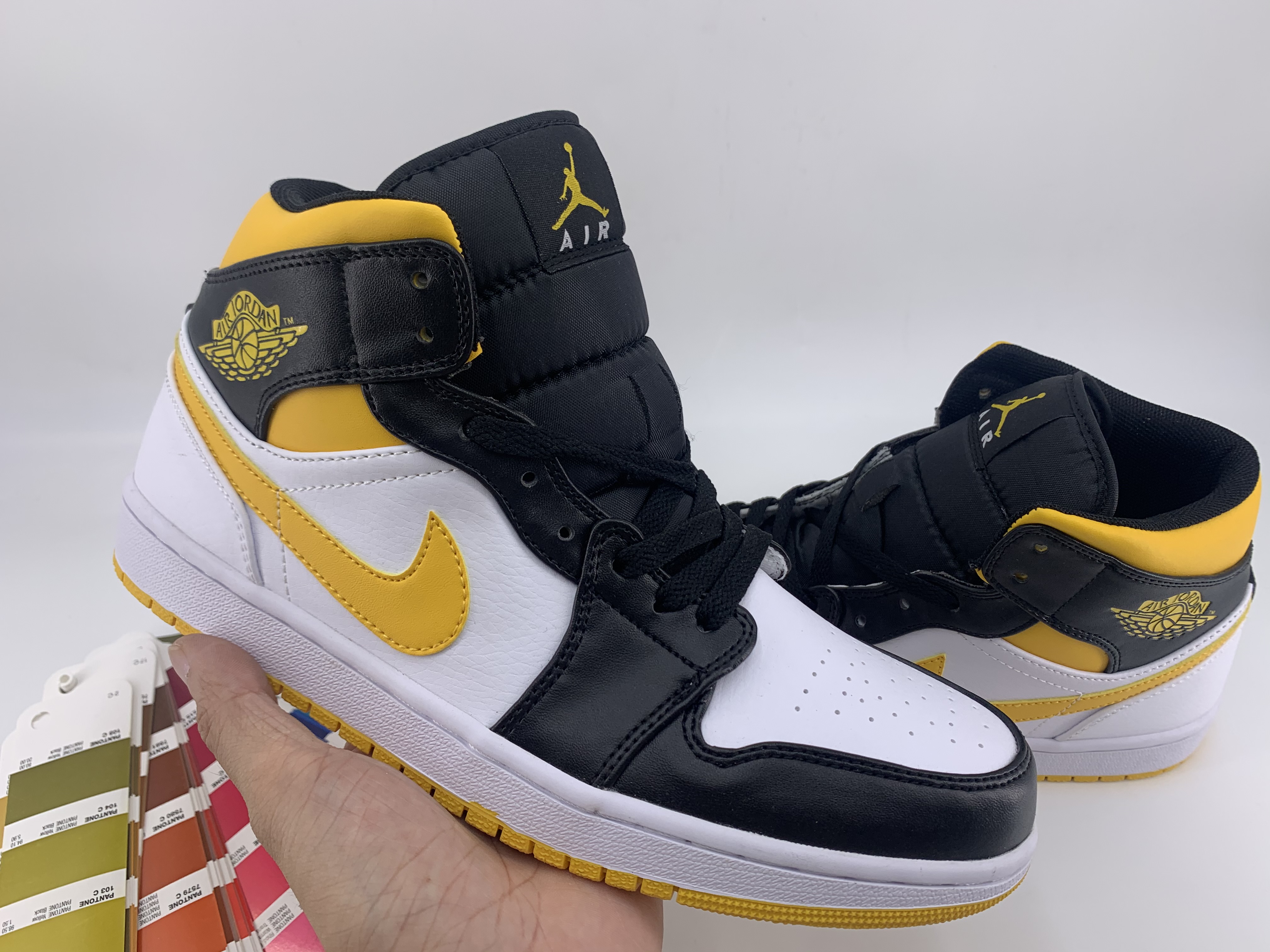 jordan air jordan 1 retro mid