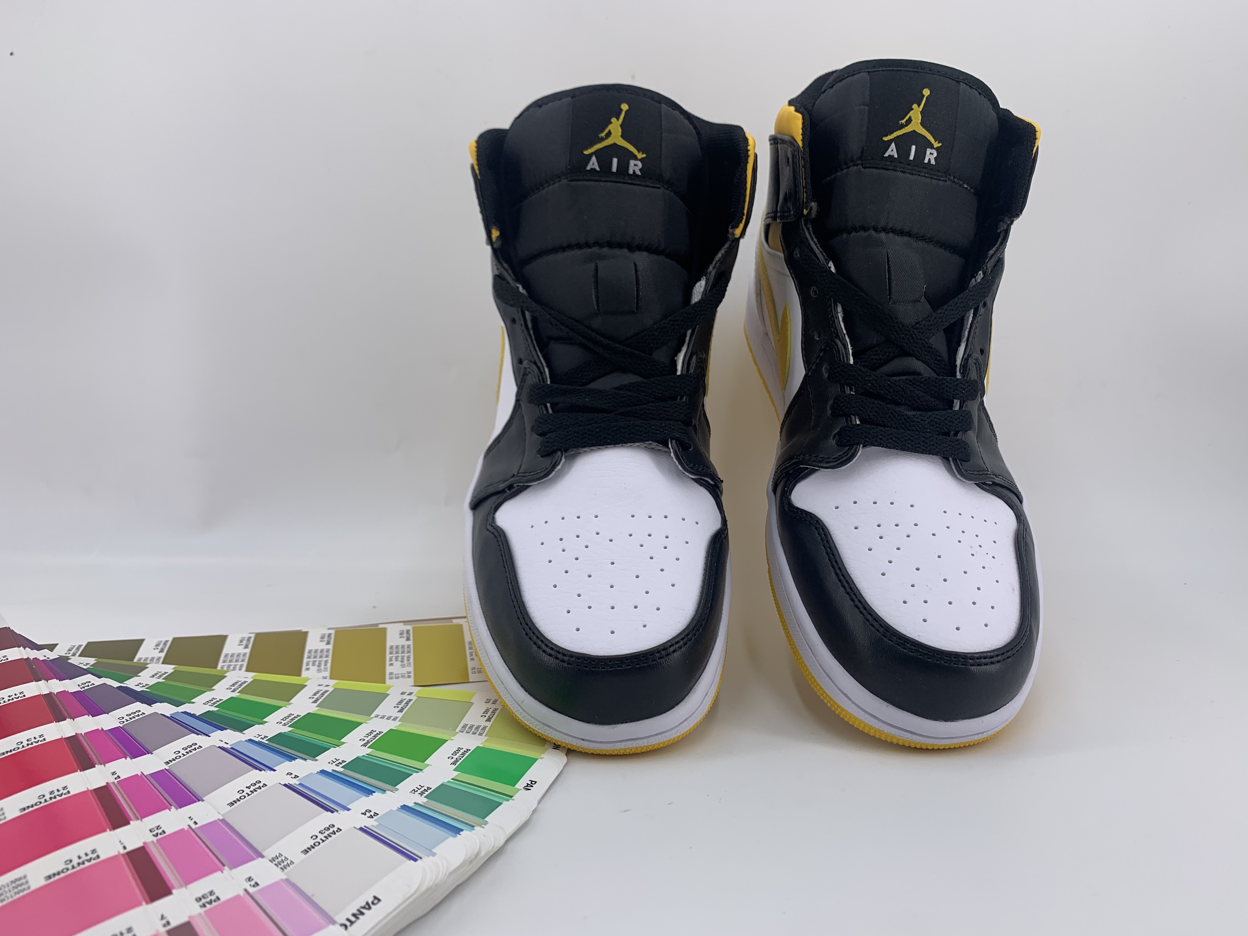 jordan air jordan 1 retro mid