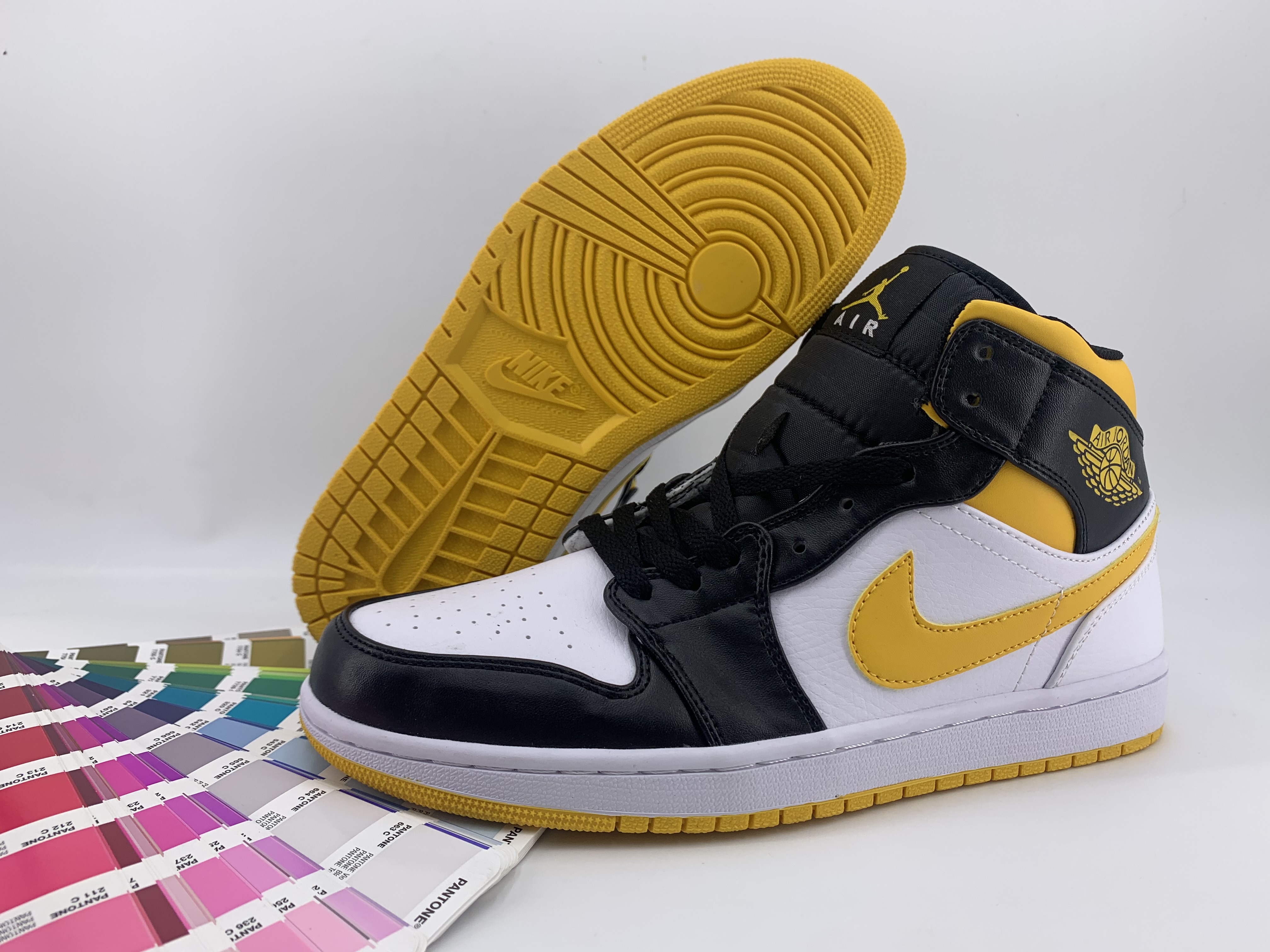 jordan air jordan 1 retro mid