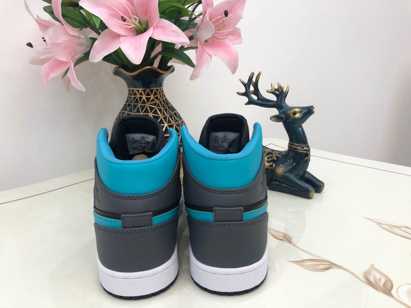 jordan air jordan 1 retro mid